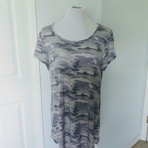 NWOT Grey Camo Honey and Lace Piphany Dixon Shirt